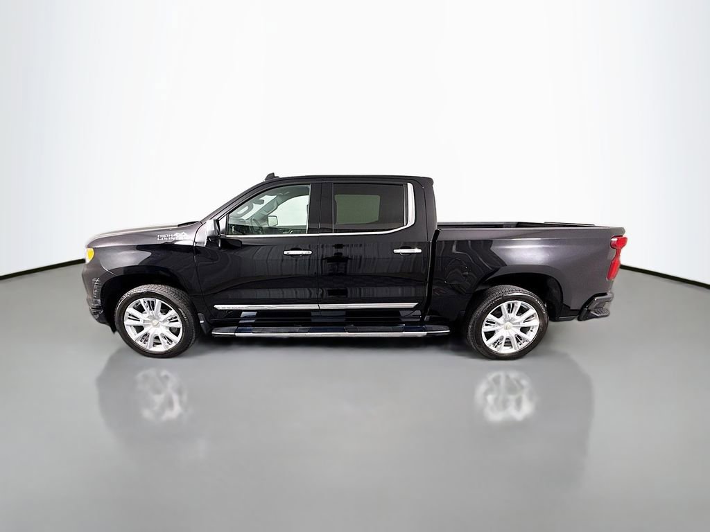 Used 2024 Chevrolet Silverado 1500 High Country w/ Technology Package AWD/4WD image 4