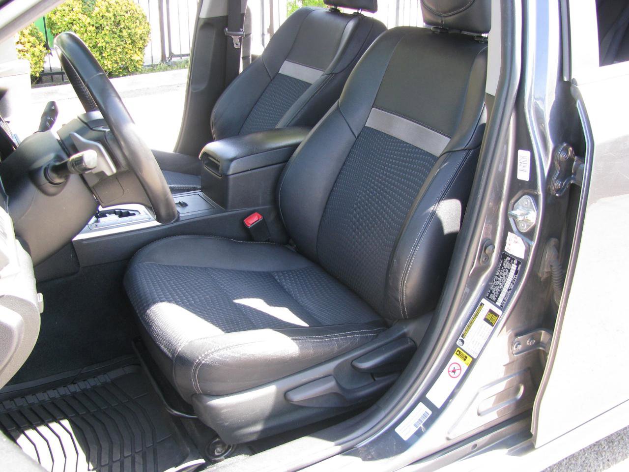 Used 2013 Toyota Camry SE FWD image 9