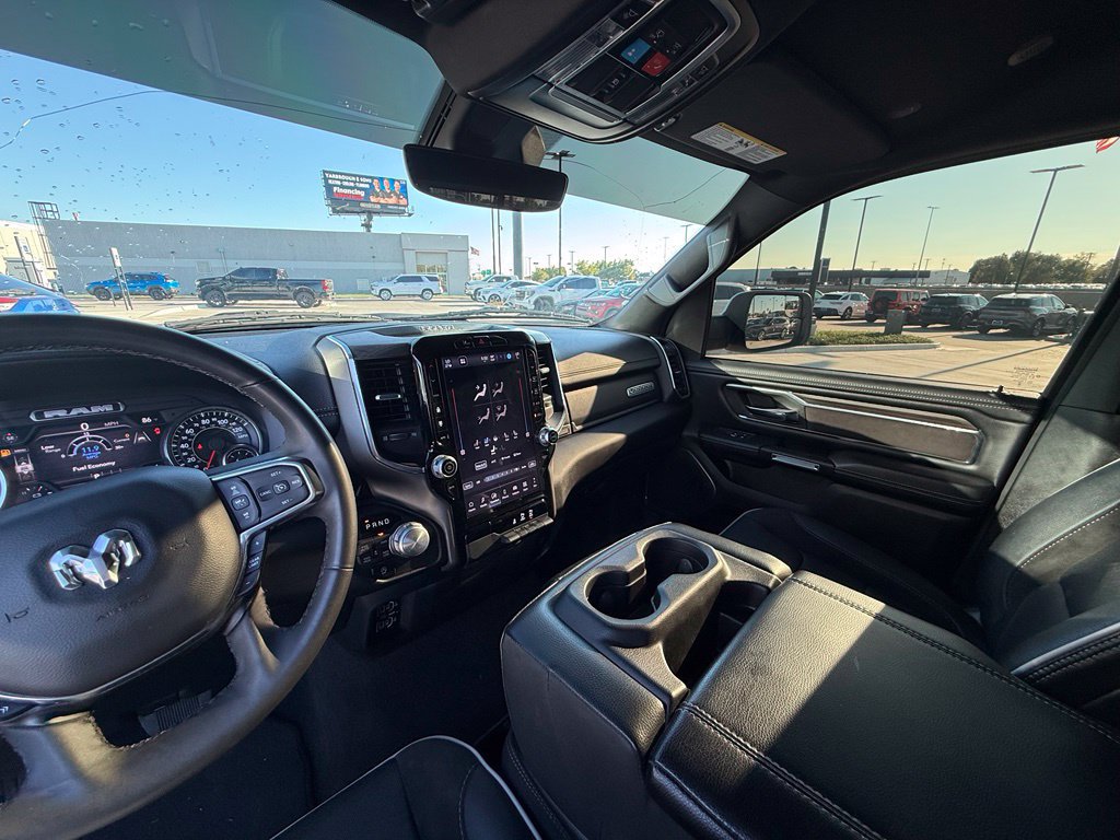 Used 2025 RAM 1500 Laramie AWD/4WD image 11