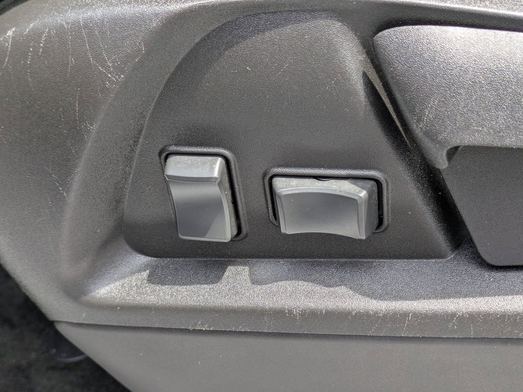 Used 2017 GMC Terrain SLE FWD image 14