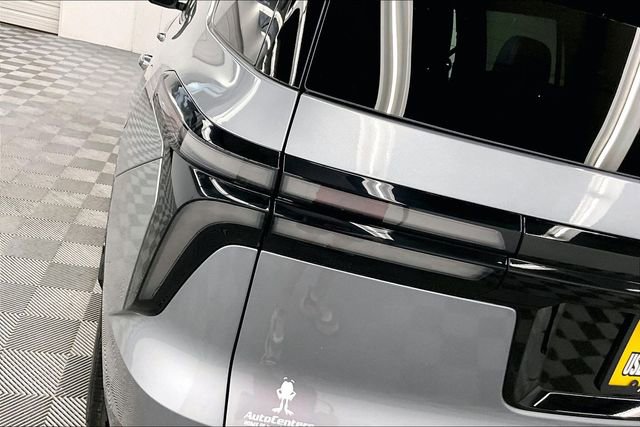 Used 2025 Chevrolet Traverse High Country image 36