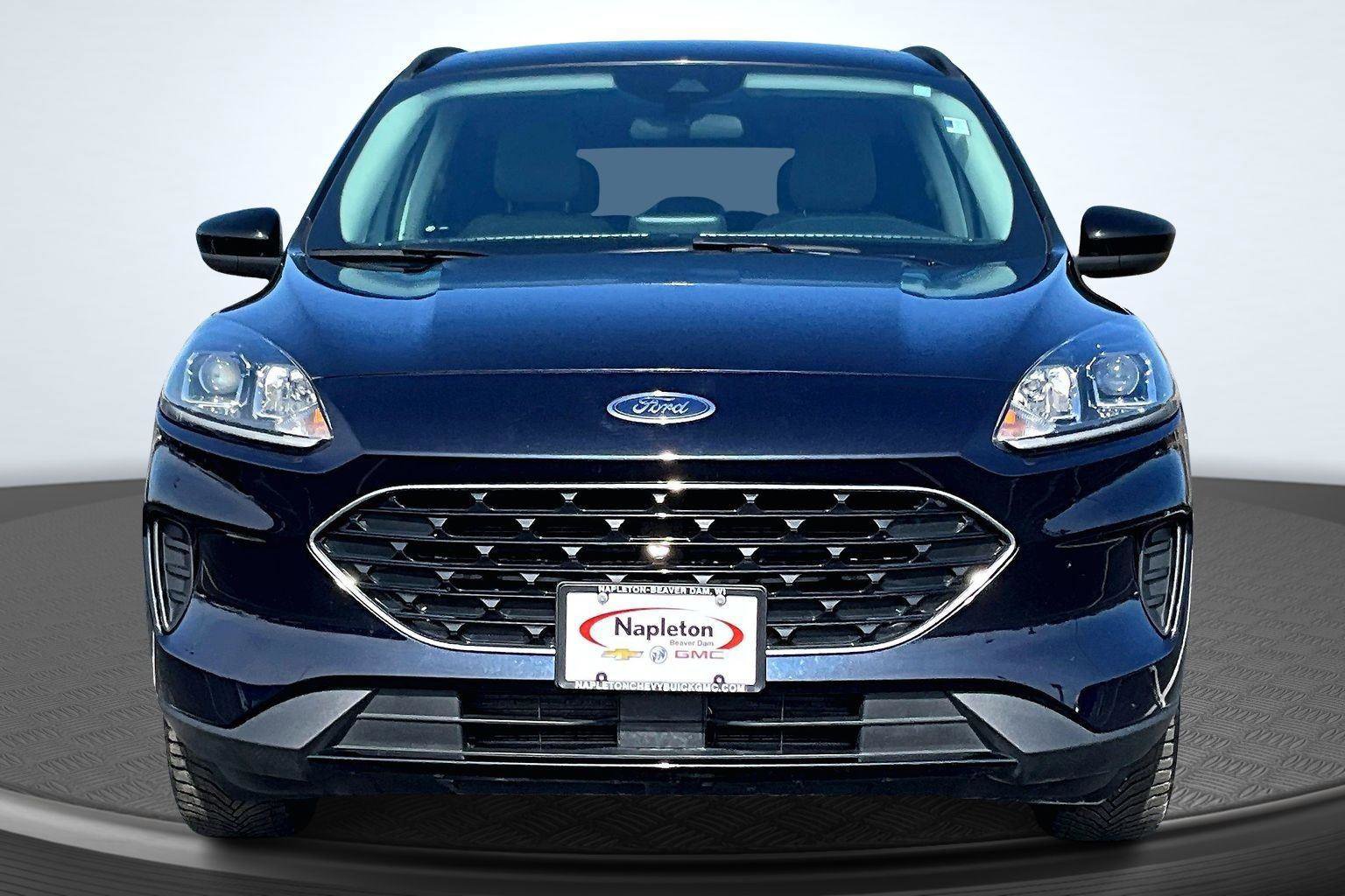 Used 2021 Ford Escape SE w/ SE Sport Appearance Package image 3