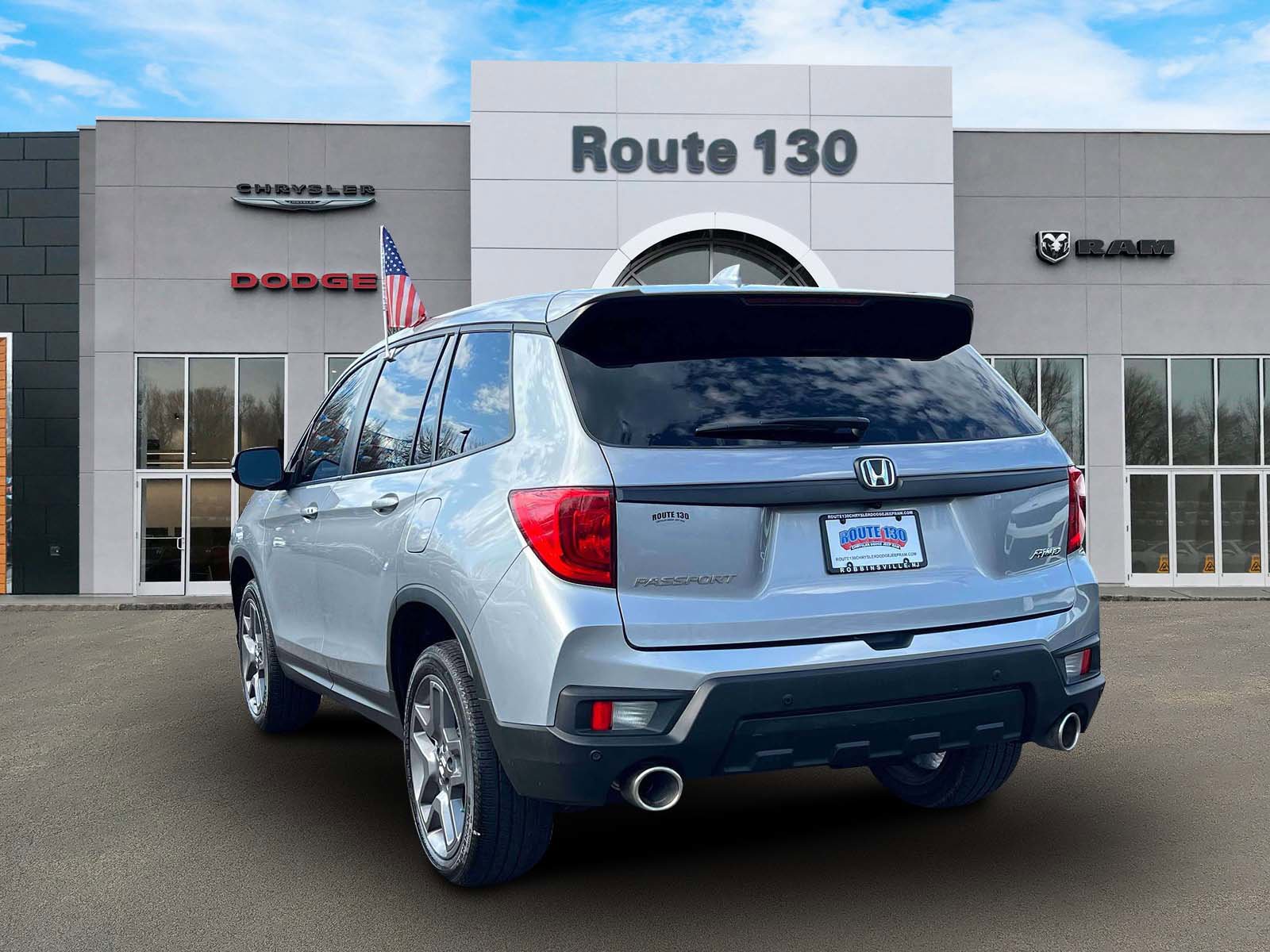 Used 2023 Honda Passport EX-L image 3