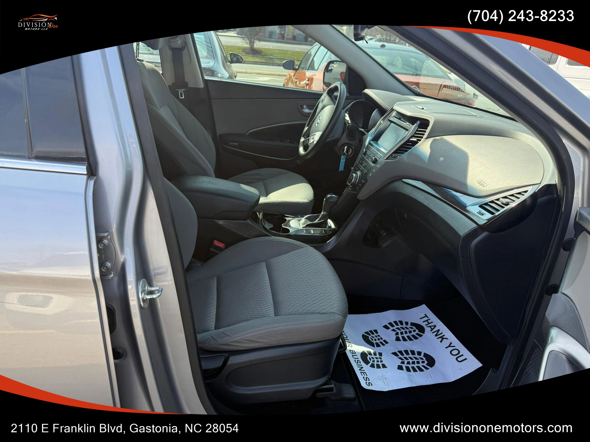 Used 2017 Hyundai Santa Fe SE FWD image 16