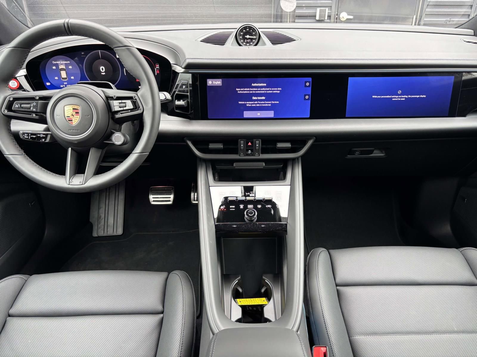 New 2026 Porsche Macan 4S Electric AWD/4WD image 18