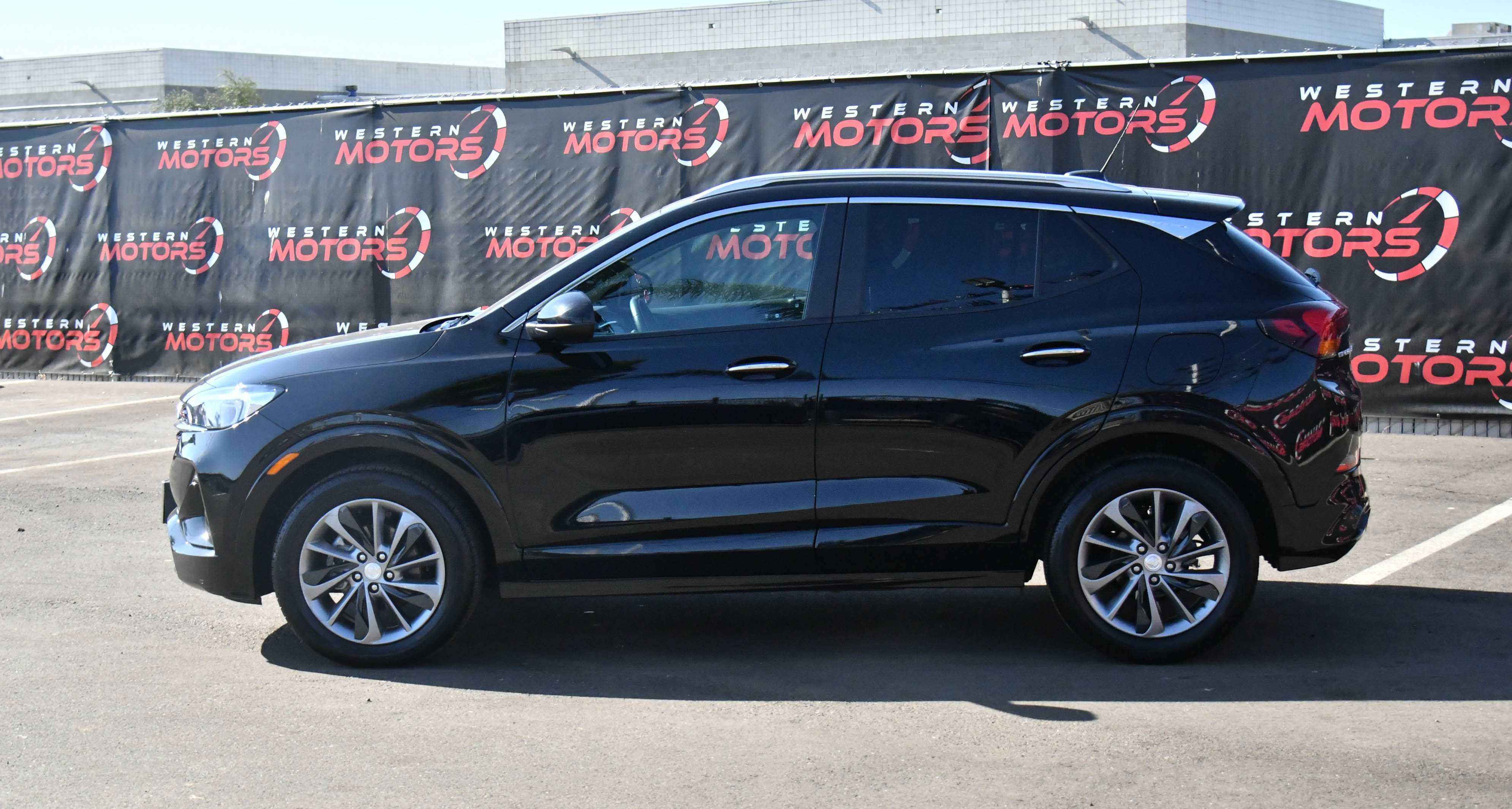 Used 2023 Buick Encore GX Select w/ Sport Touring Package image 4