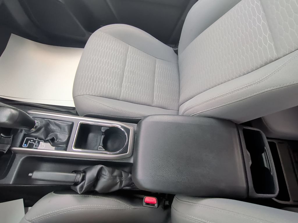 Used 2019 Toyota Tacoma SR5 AWD/4WD image 21