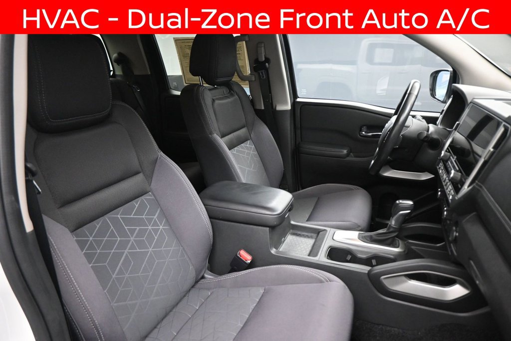 Used 2025 Nissan Frontier SV w/ SV Convenience Package RWD image 17