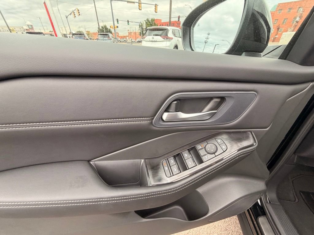 New 2026 Nissan Rogue Dark Armor FWD image 15