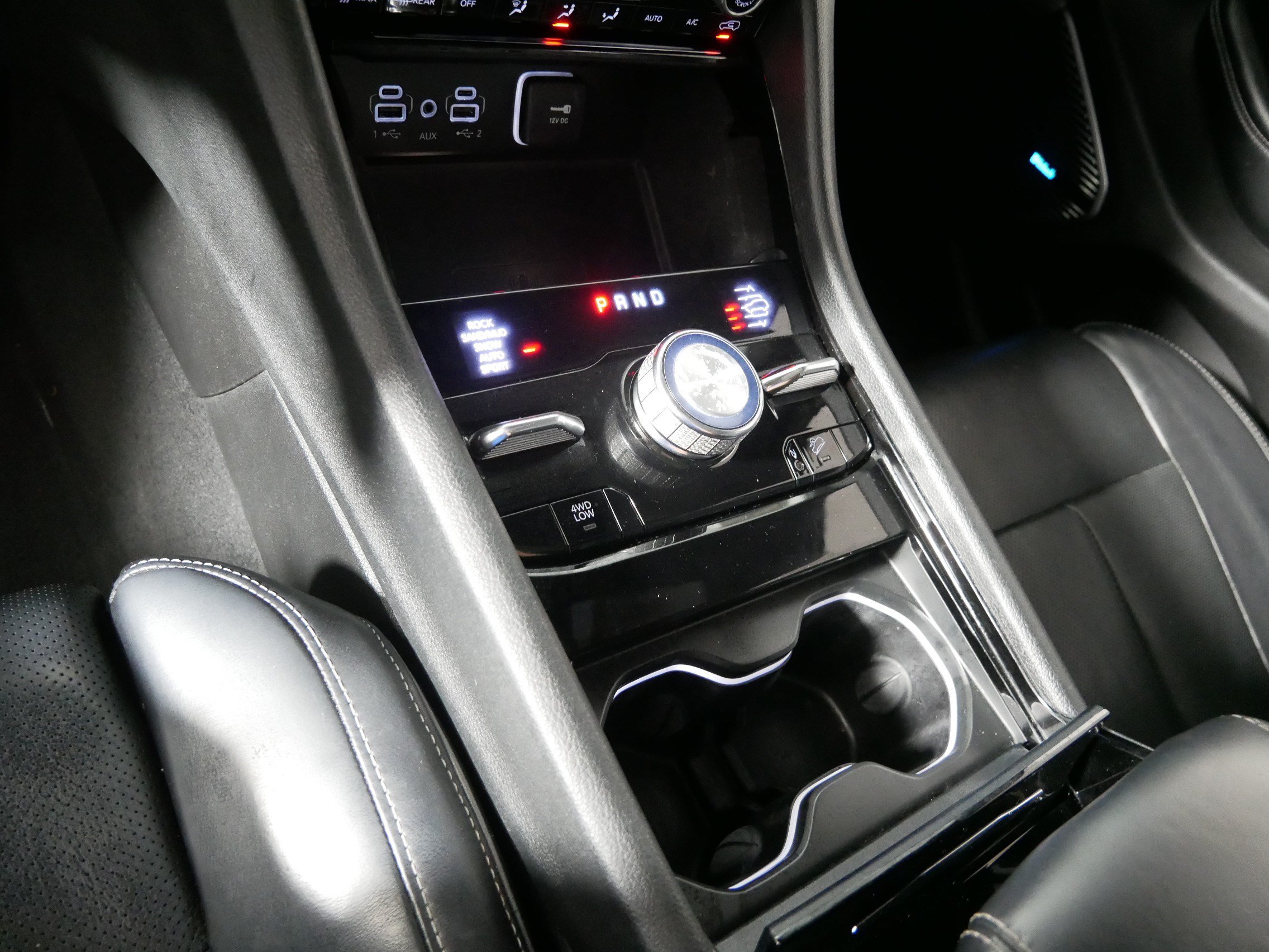 Used 2021 Jeep Grand Cherokee L Overland w/ Advanced Protech Group III AWD/4WD image 24