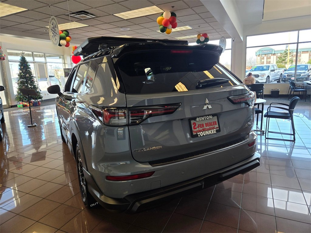 New 2026 Mitsubishi Outlander Trail Edition image 4