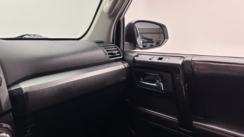 Used 2019 Toyota 4Runner TRD Off-Road AWD/4WD image 23