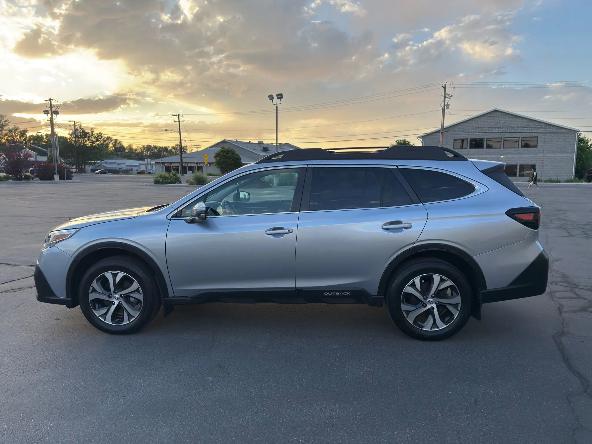 Used 2022 Subaru Outback Limited XT image 9