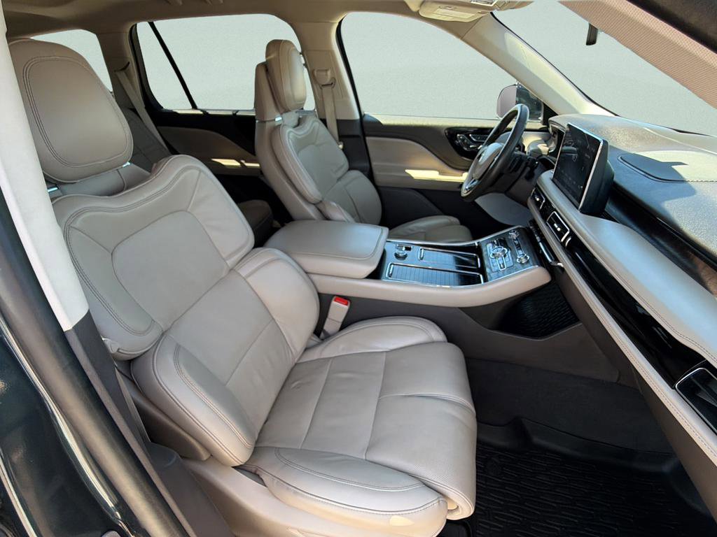 Used 2023 Lincoln Aviator Reserve w/ Equipment Group 201A image 11