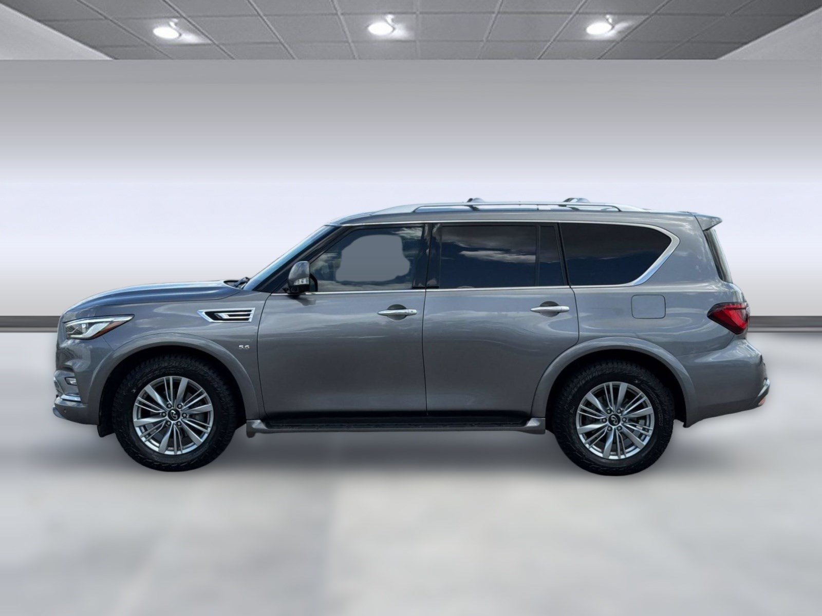 Used 2019 INFINITI QX80 Luxe AWD/4WD image 2