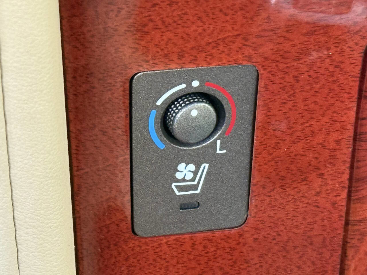 Used 2009 Lexus LX 570 4WD image 14