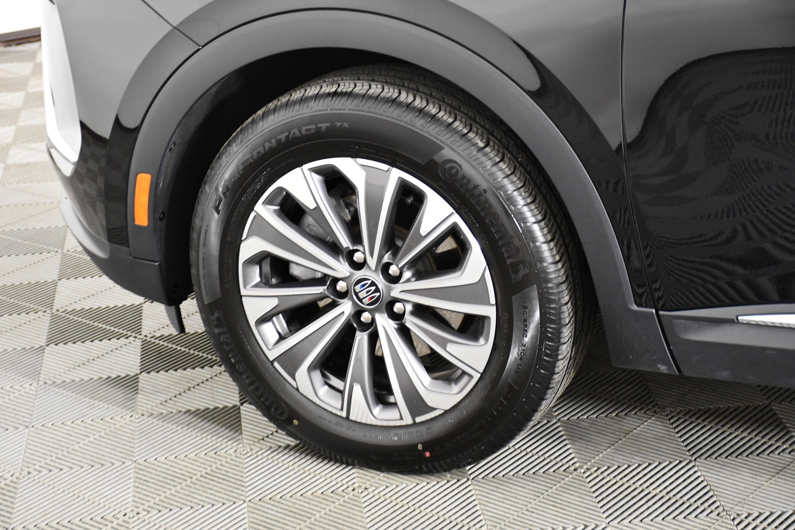 Used 2024 Buick Envision Preferred AWD/4WD image 52