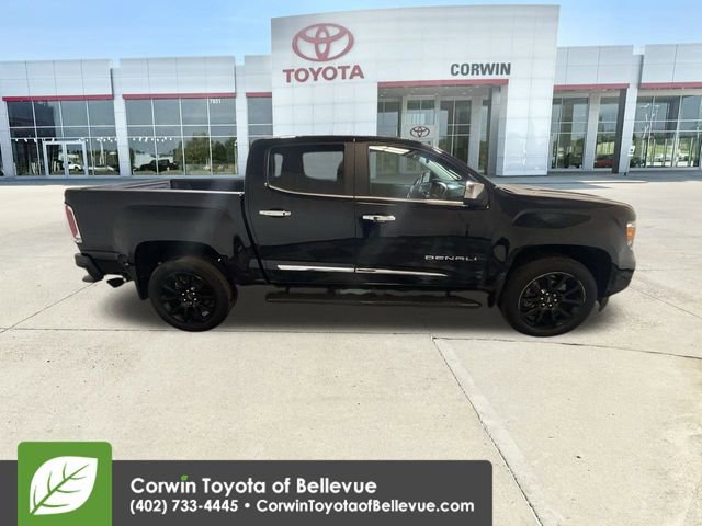 Used 2022 GMC Canyon Denali w/ Denali Black Edition Package image 9