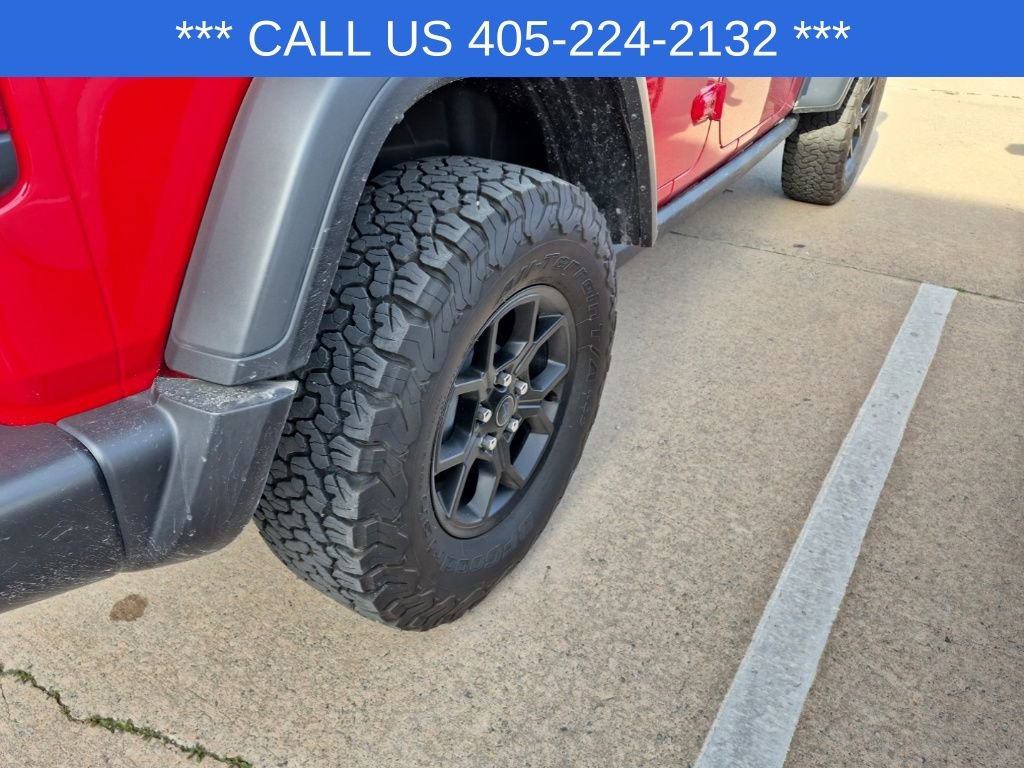 Used 2025 Jeep Wrangler Willys 4xe image 17