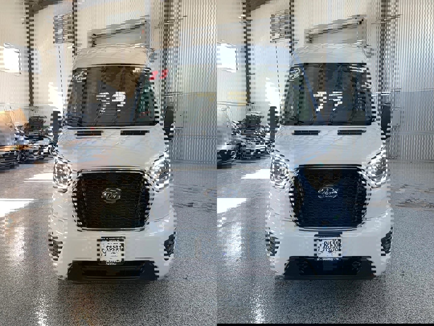 Used 2023 Ford Transit 350 XLT image 2