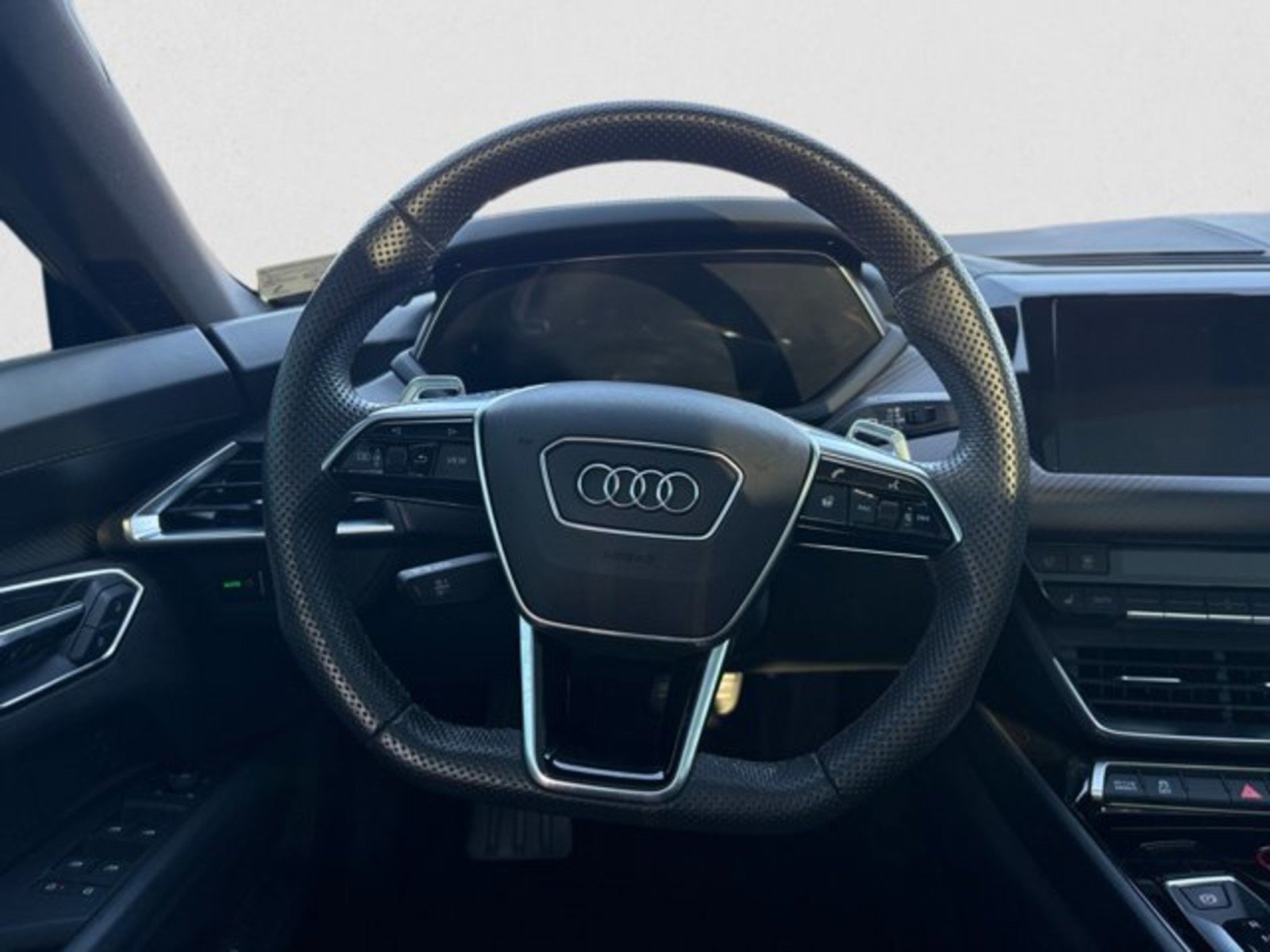 Used 2024 Audi e-tron GT Premium Plus AWD/4WD image 15