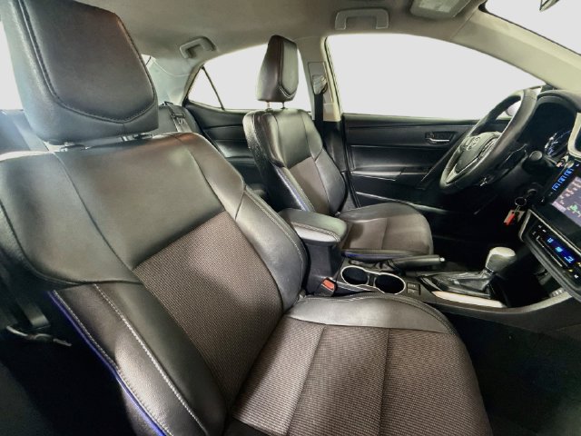 Used 2018 Toyota Corolla SE FWD image 27