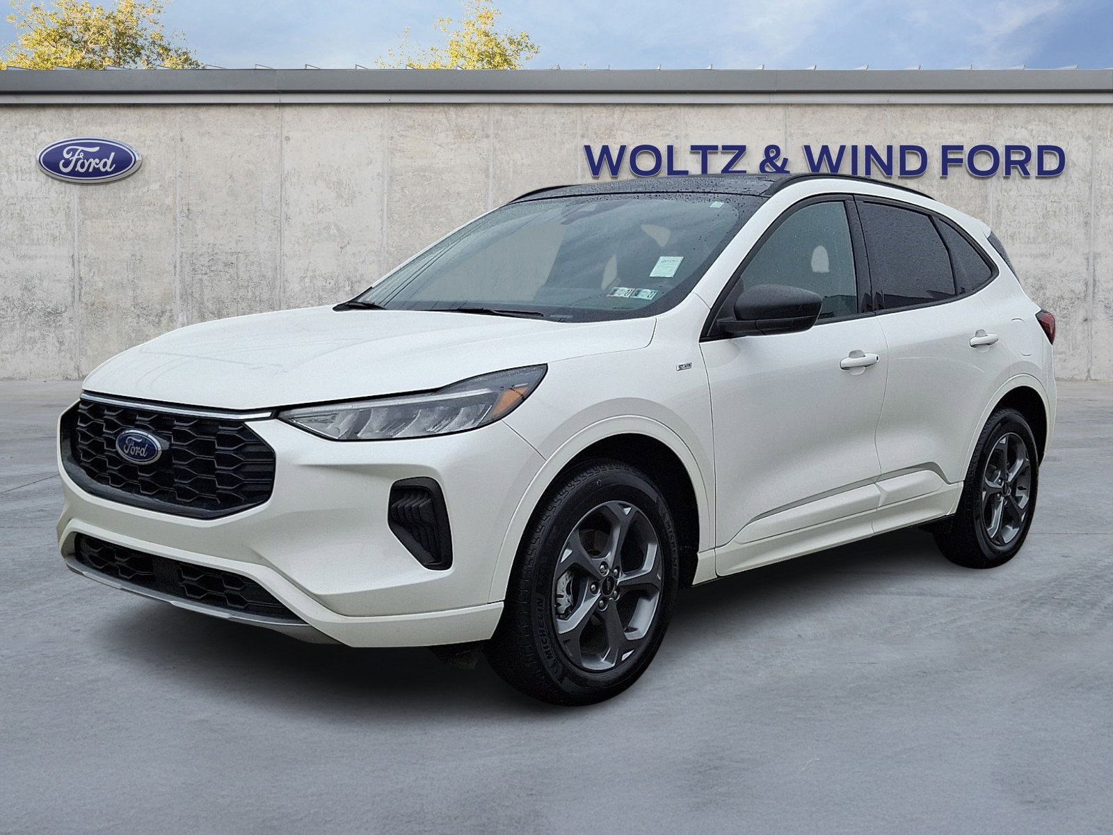 Certified 2024 Ford Escape ST-Line AWD/4WD image 3