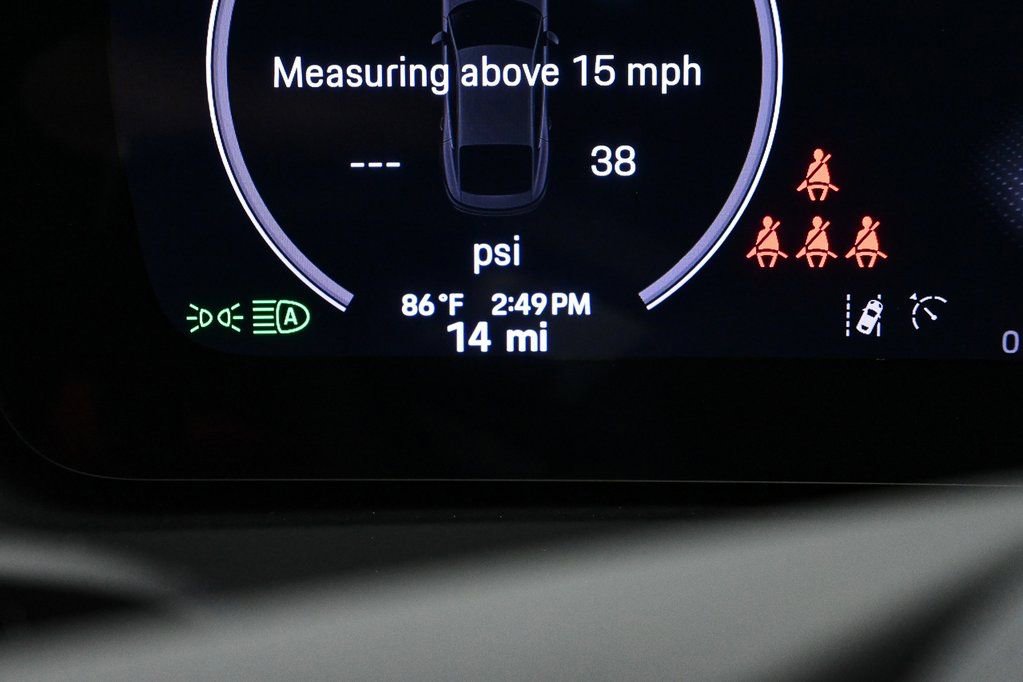 Used 2025 Porsche Panamera image 12