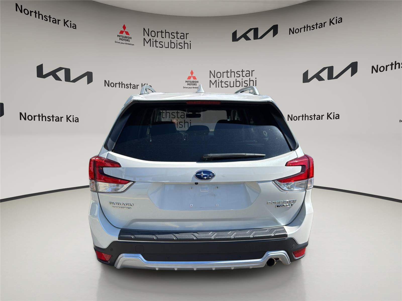 Used 2022 Subaru Forester Touring AWD/4WD image 4