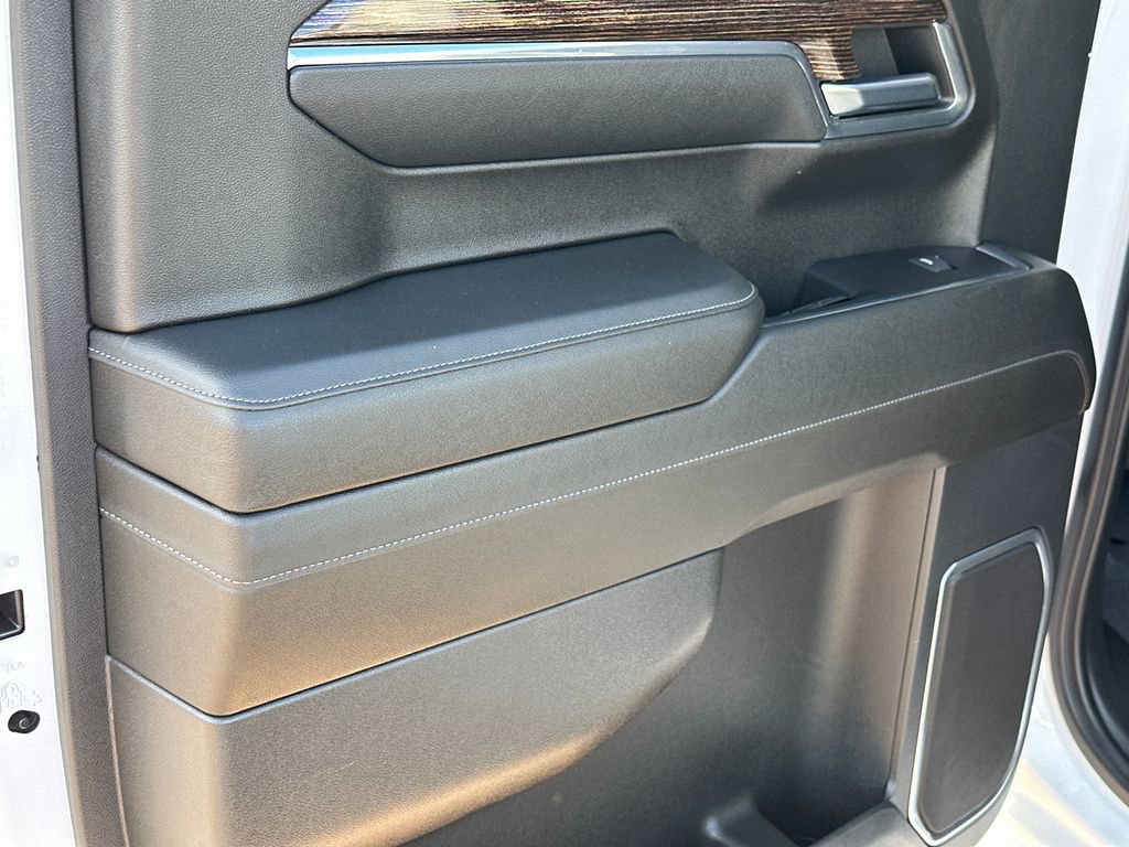 Used 2024 GMC Sierra 1500 Elevation w/ Preferred Package image 21