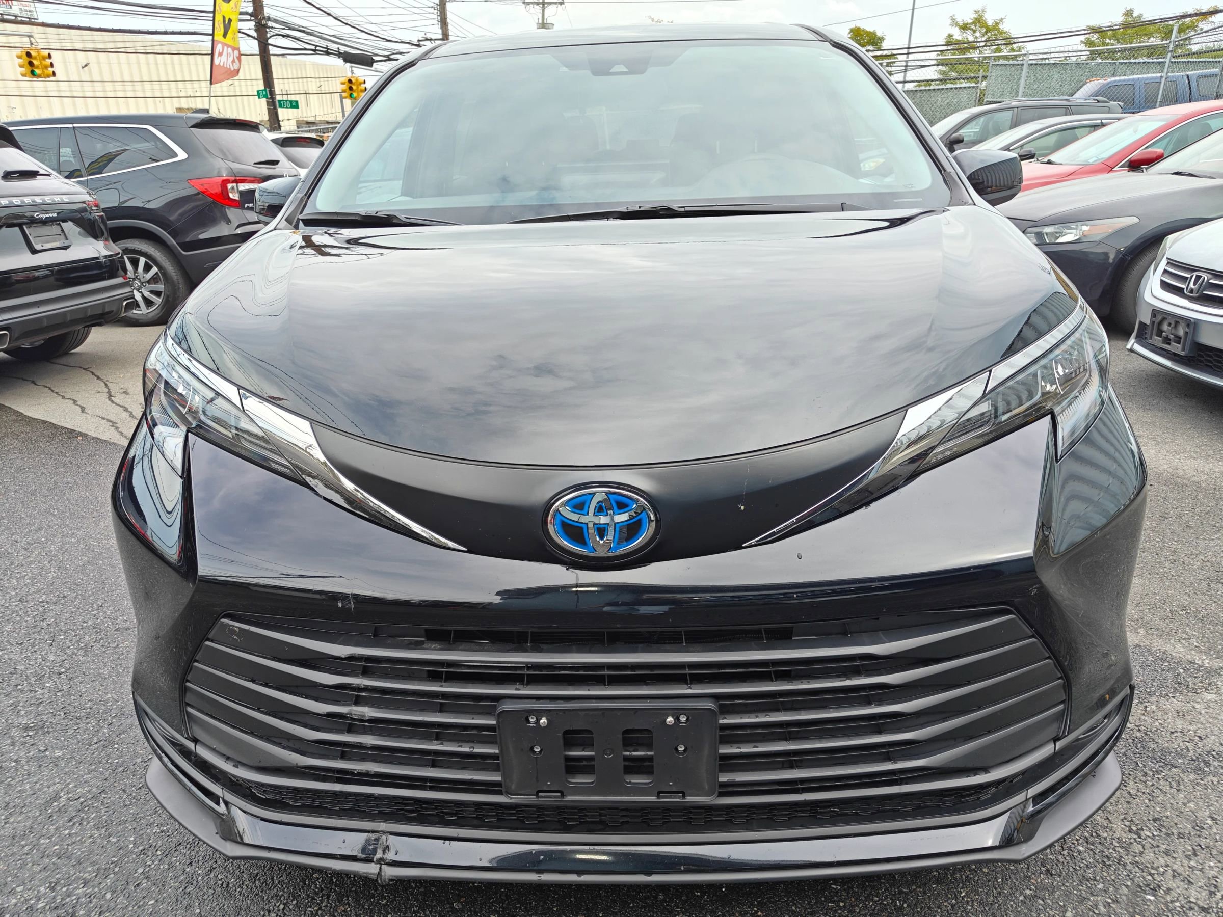 Used 2025 Toyota Sienna LE