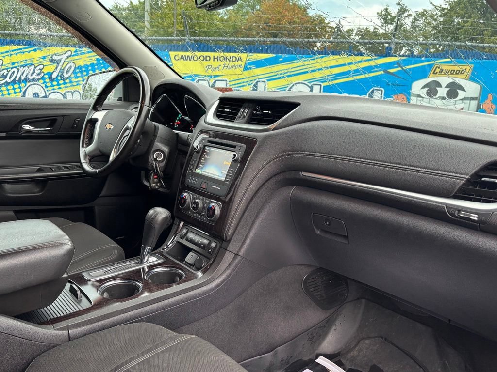 Used 2017 Chevrolet Traverse LT AWD/4WD image 18