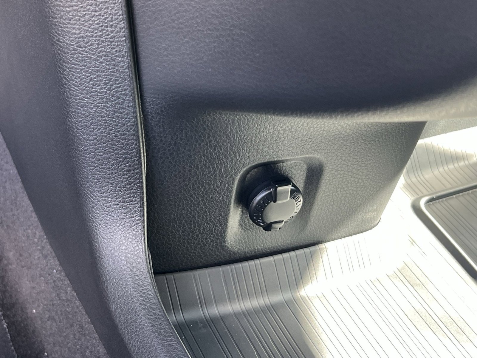 New 2026 Toyota Sienna XLE image 25