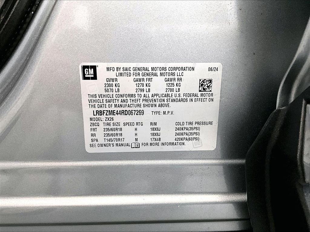 Used 2024 Buick Envision Preferred AWD/4WD image 33