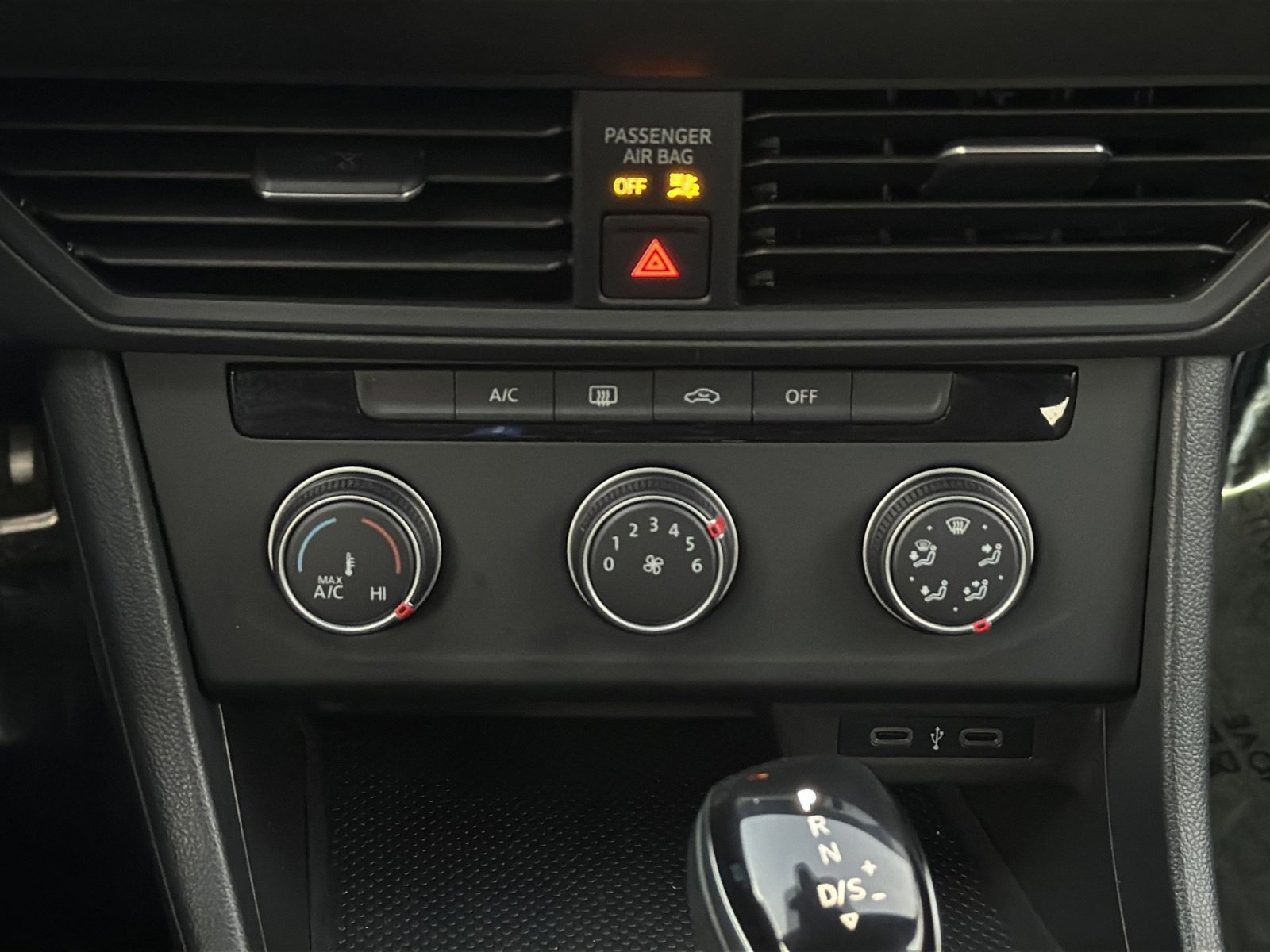 Used 2023 Volkswagen Jetta Sport image 20