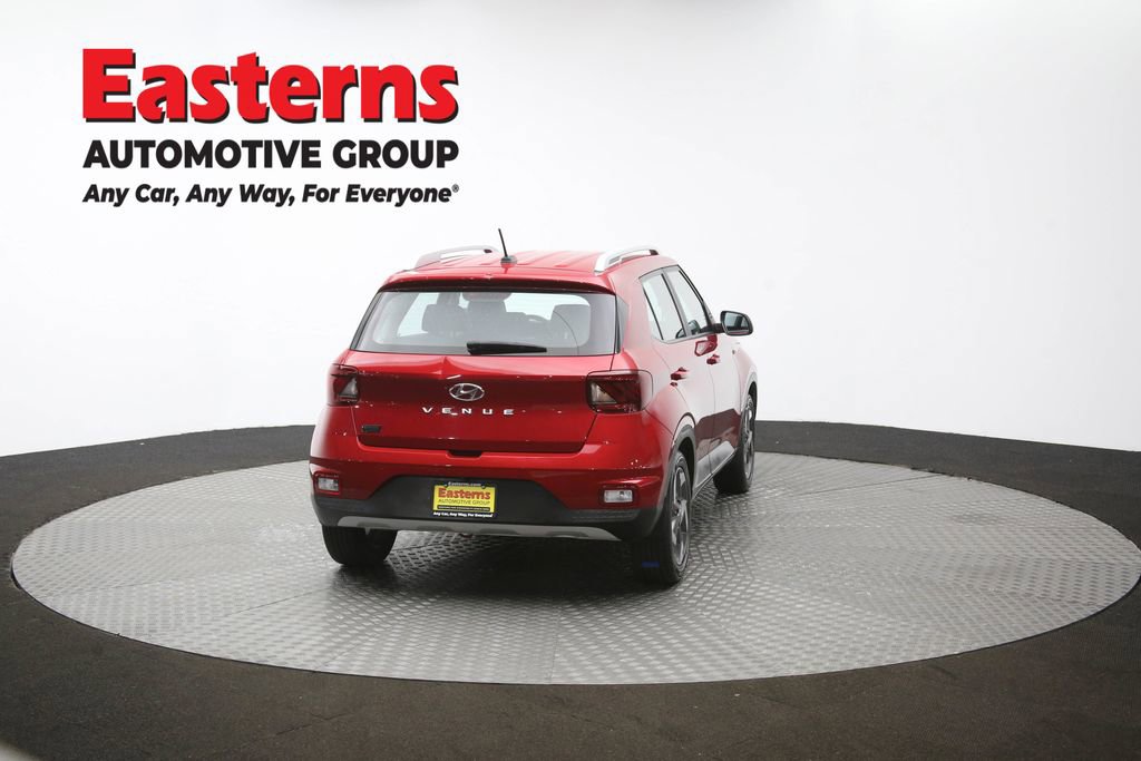 Used 2023 Hyundai Venue Limited image 40