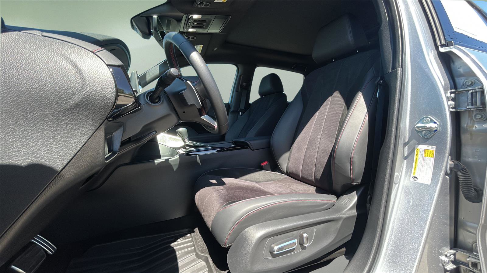 Certified 2025 Acura ADX A-Spec image 12