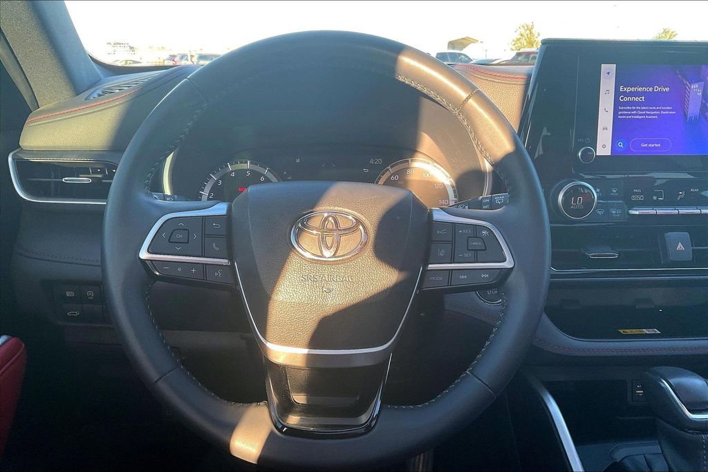 Used 2023 Toyota Highlander L image 7