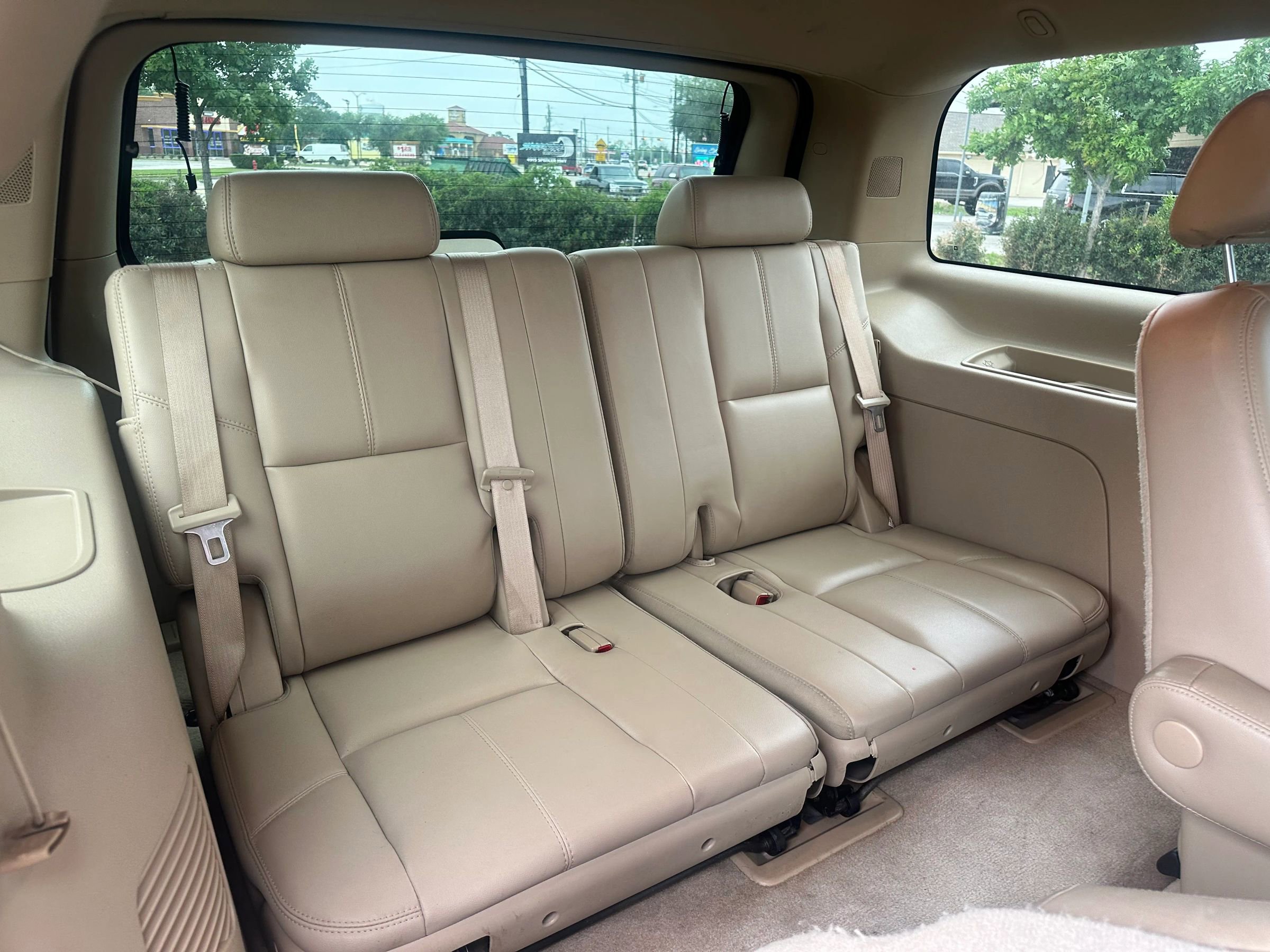 Used 2007 GMC Yukon SLT w/ SLT Preferred Equipment Group image 14