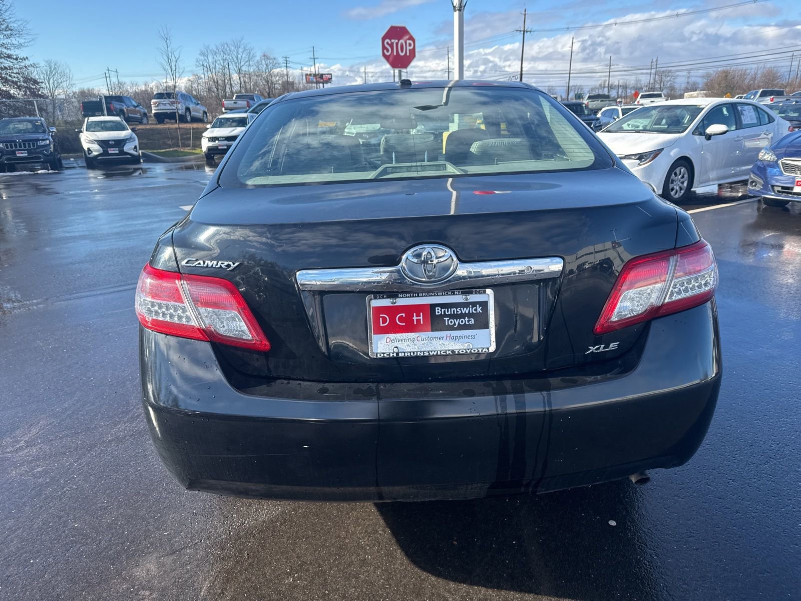 Used 2010 Toyota Camry XLE image 6
