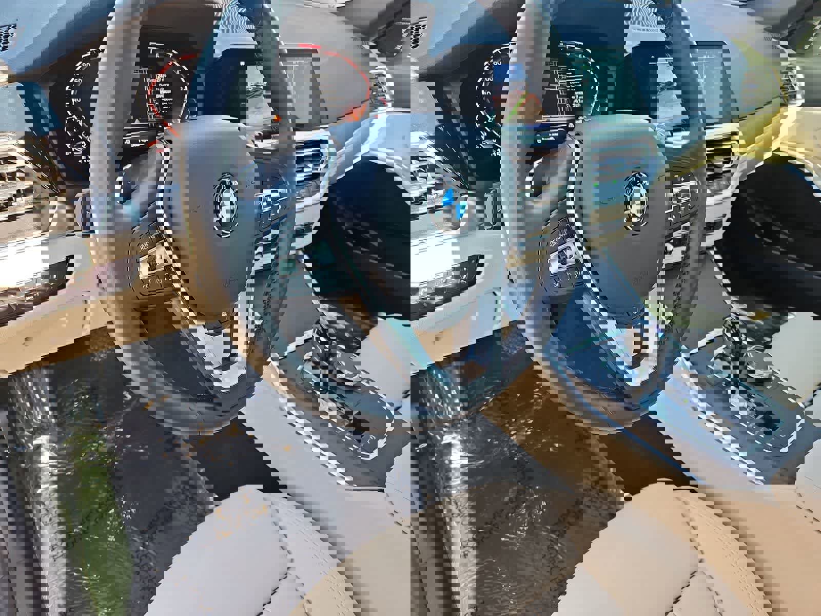 Used 2020 BMW 330i Sedan w/ Premium Package image 11