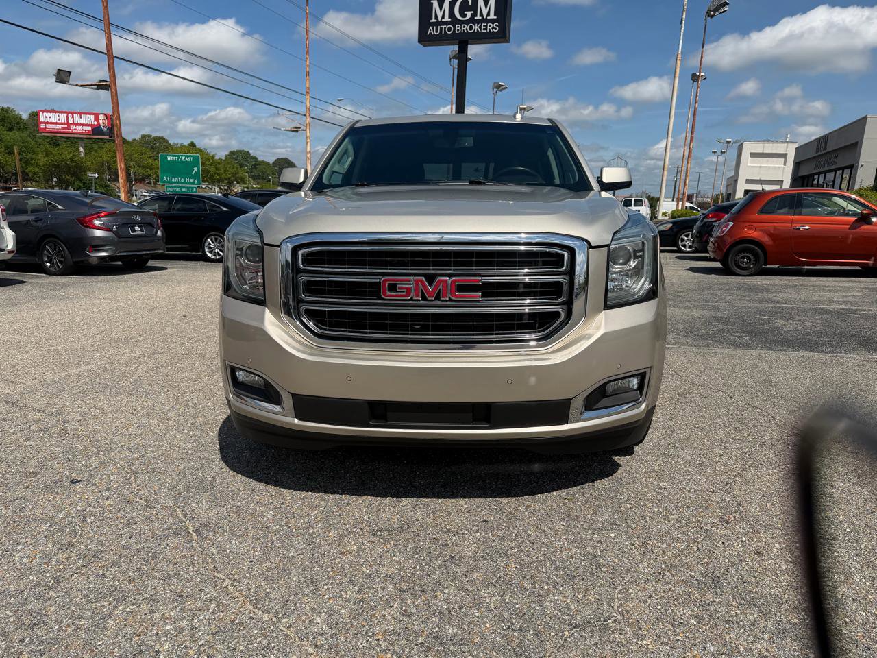 Used 2017 GMC Yukon SLE w/ SLE Value Package image 6