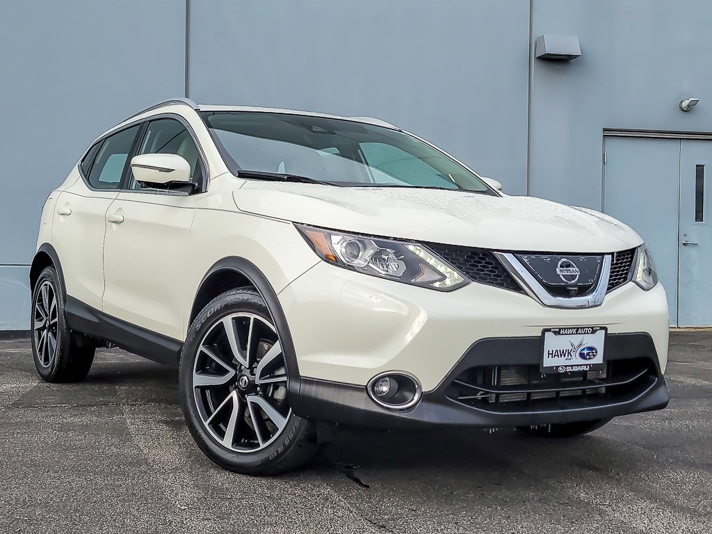 Used 2017 Nissan Rogue Sport SL w/ SL Premium Package image 1