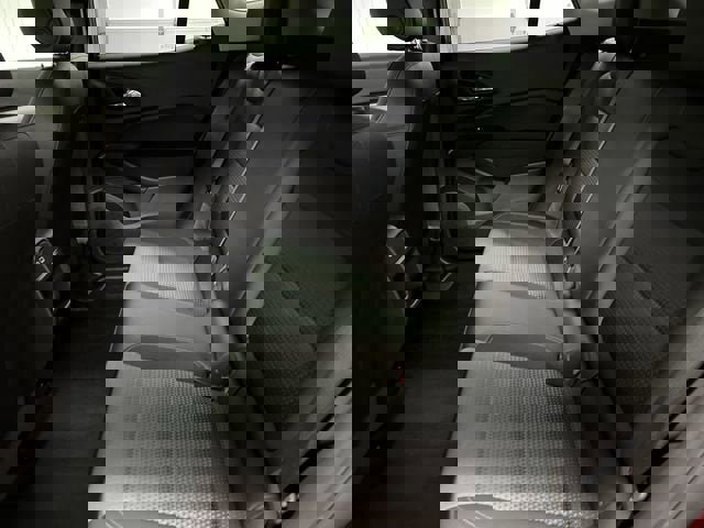 Certified 2025 Chevrolet Trax LT w/ LT Convenience Package image 24