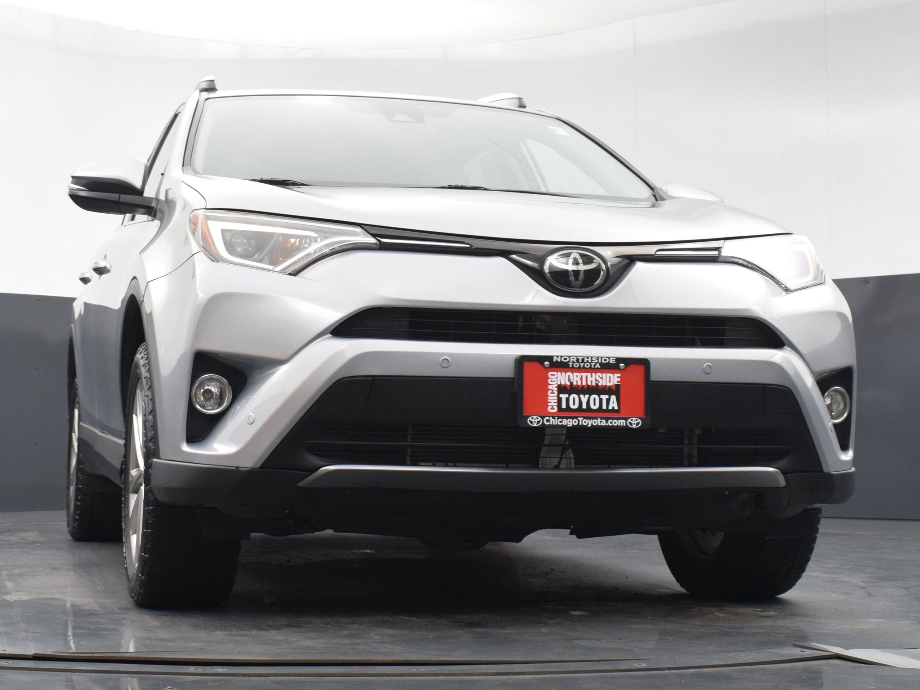 Used 2017 Toyota RAV4 Limited FWD image 35