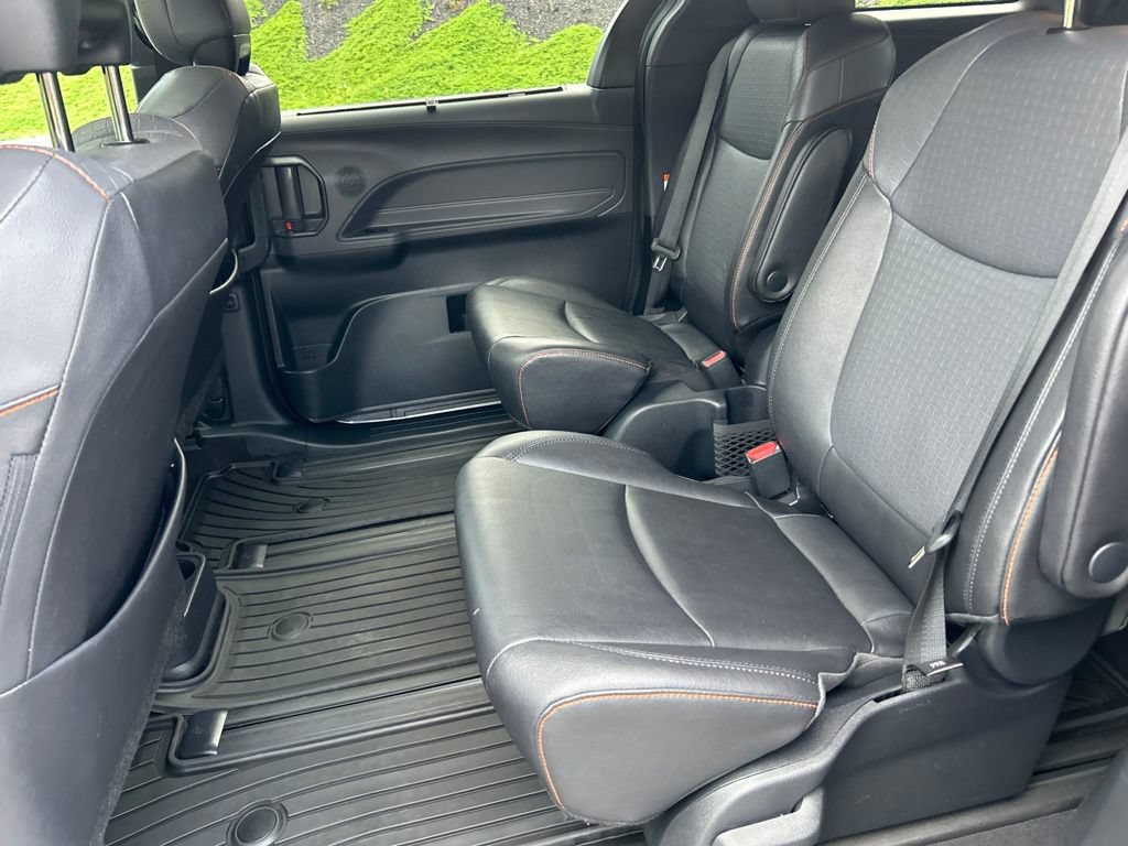 Certified 2023 Toyota Sienna XSE AWD/4WD image 27