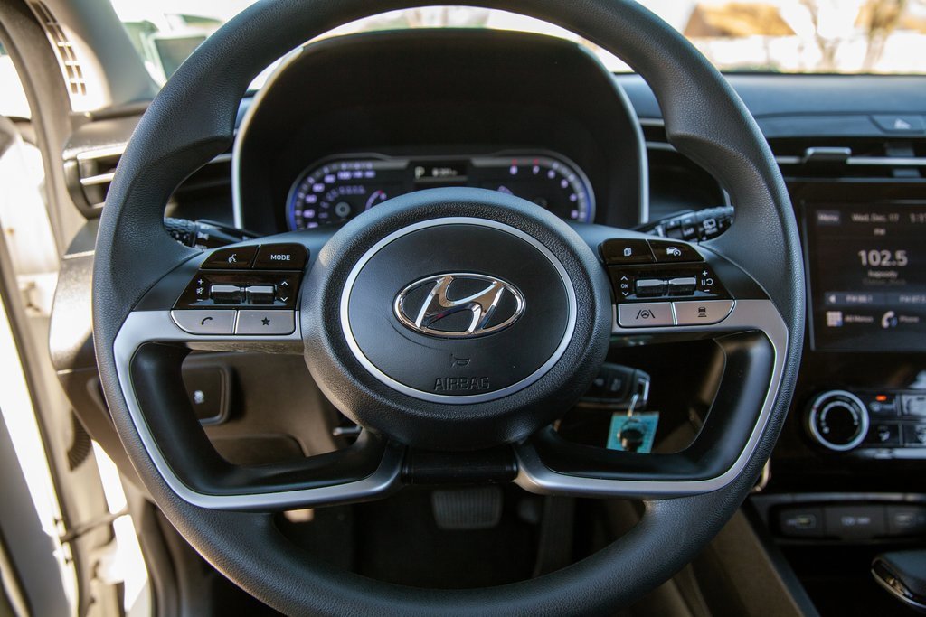 Used 2023 Hyundai Tucson SE image 17