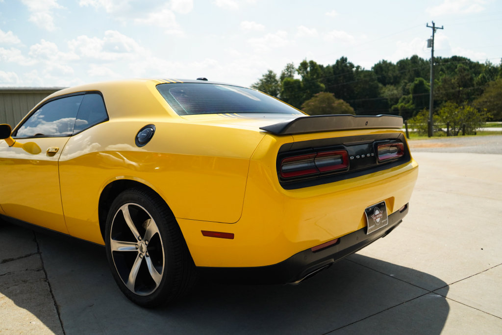 Used 2018 Dodge Challenger R/T RWD image 20