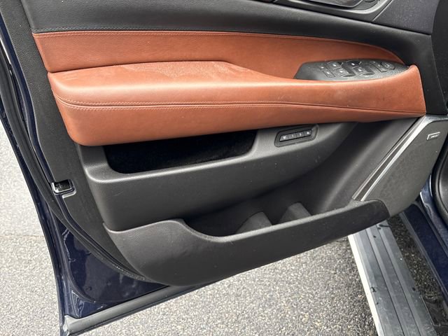 Used 2017 Cadillac Escalade Premium Luxury image 16