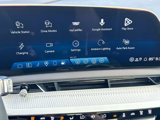 New 2027 Cadillac Optiq Sport w/ LPO, Floor Liner Package AWD/4WD image 21